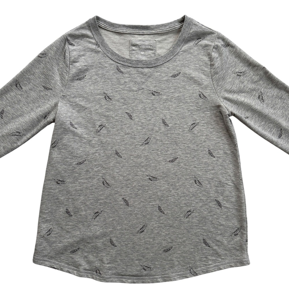 Sonoma Feather Print Sweatshirt Women Medium Gray Excellent Long Sleeve Pullover